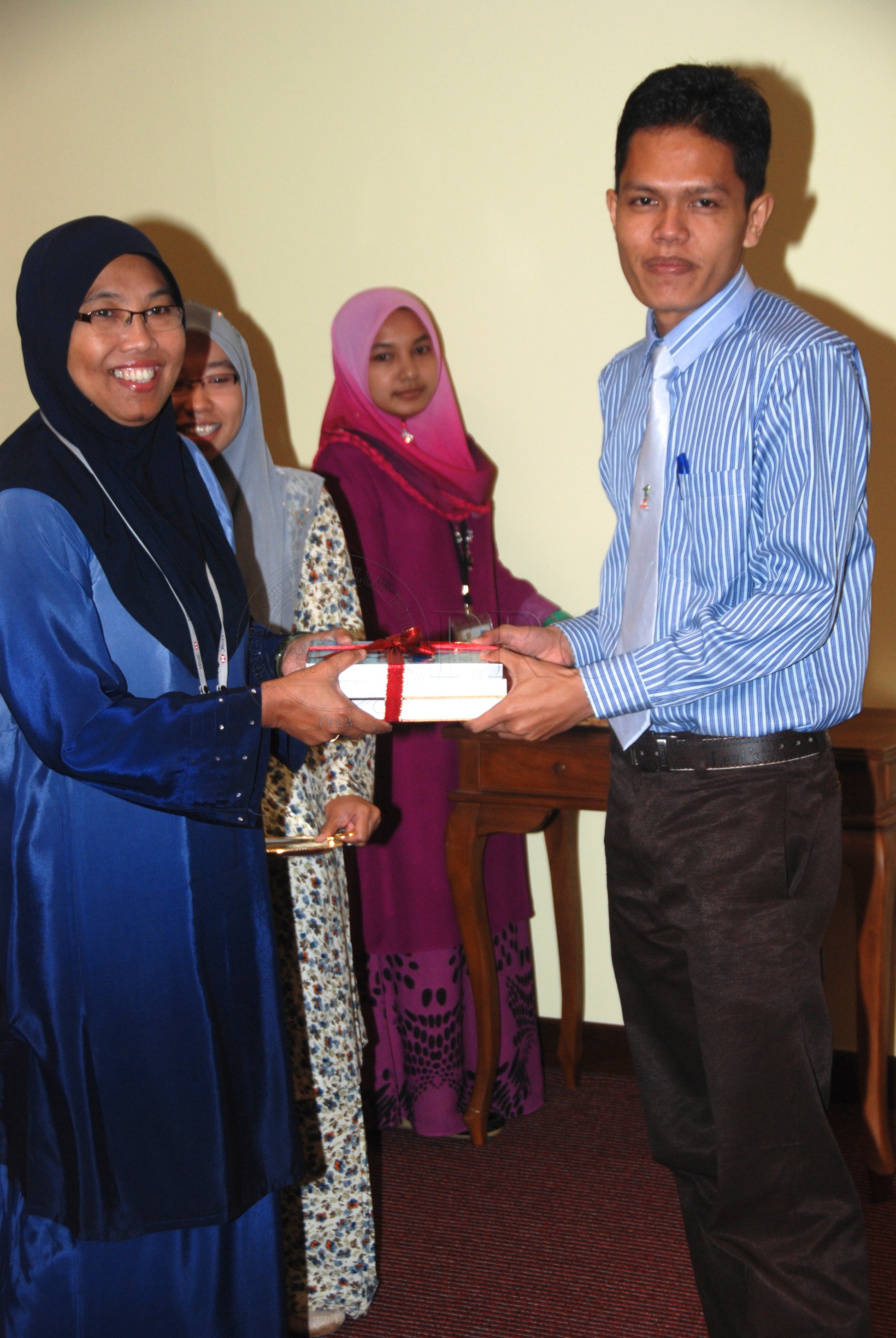 PRO 12 123 melayu DSC 6472